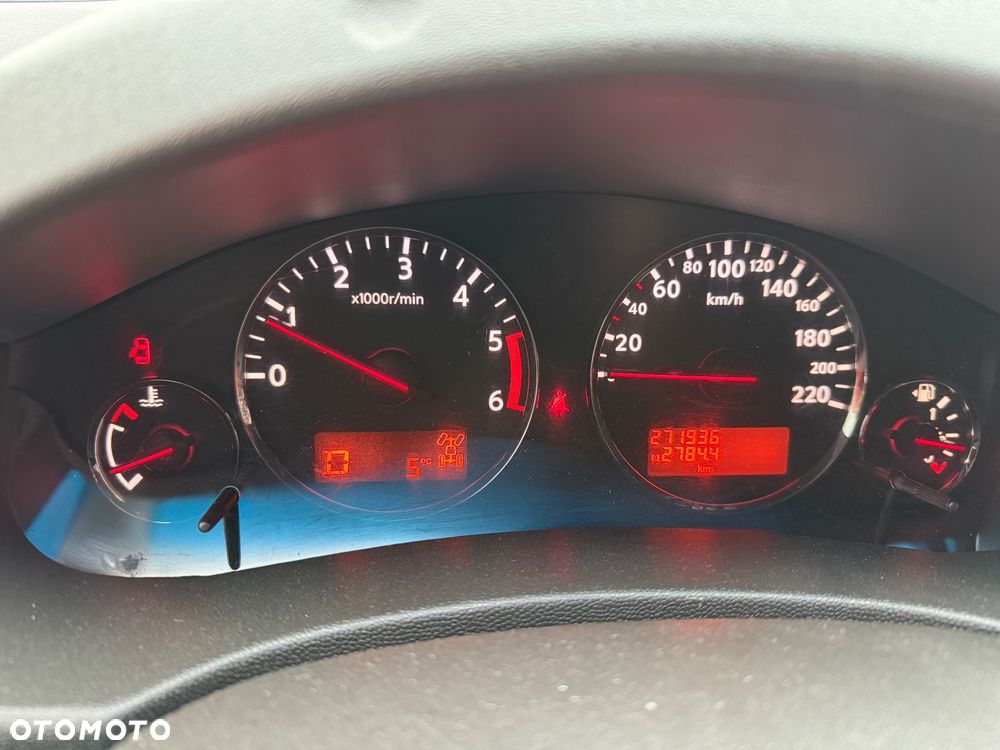 Nissan Navara 3.0 D V6 Platinum Long EU5 - 15