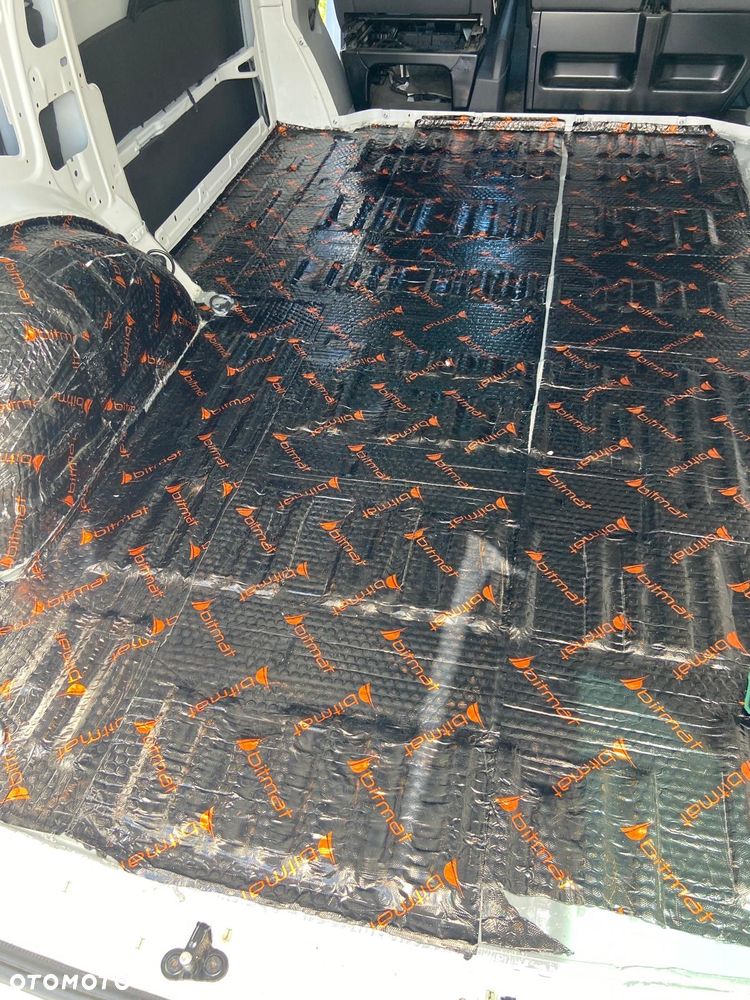 Volkswagen Transporter - 18