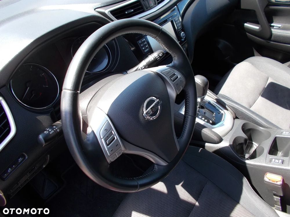 Nissan Qashqai 1.6 DCi Xtronic ACENTA - 20