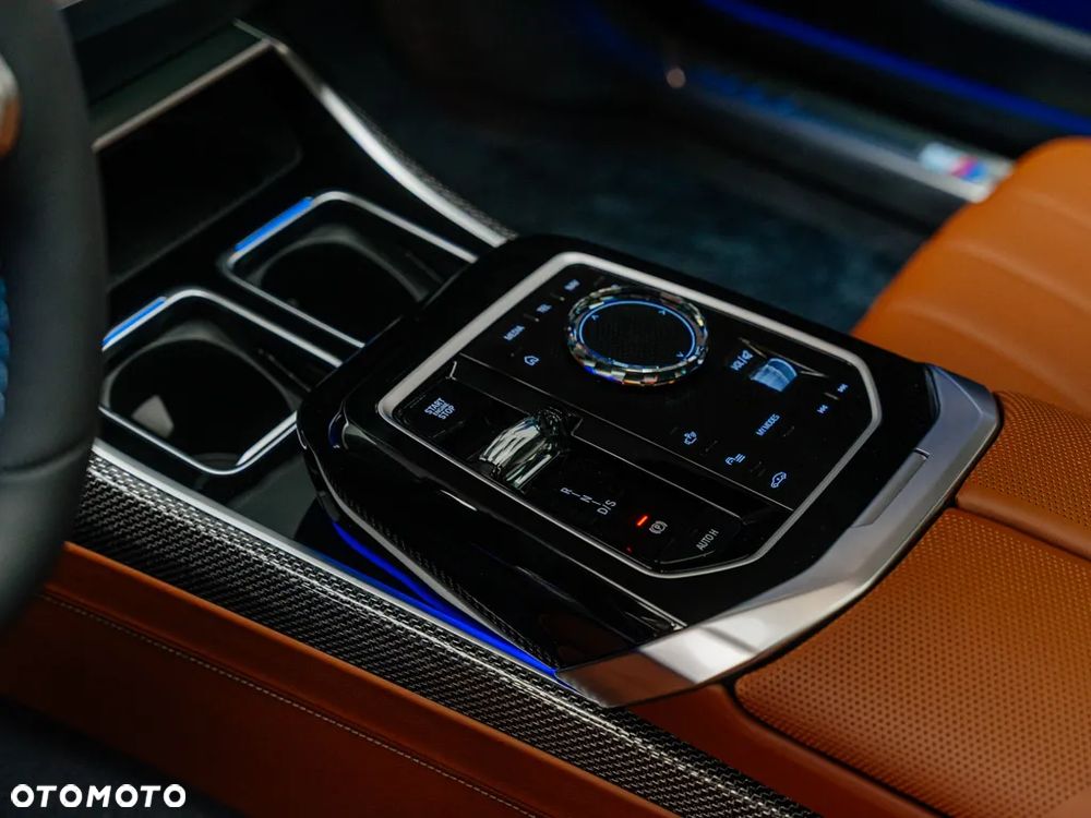 BMW Seria 7 M760e PHEV xDrive sport - 14