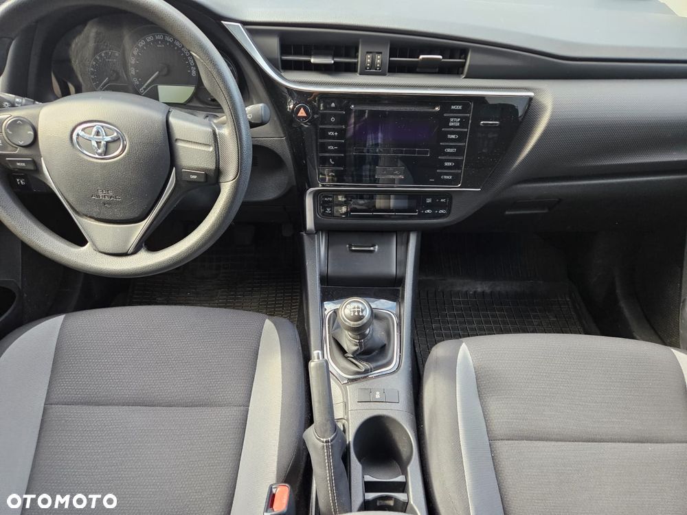 Toyota Auris - 7