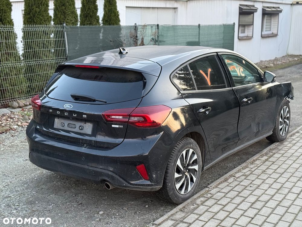 Ford Focus 1.0 EcoBoost Hybrid ACTIVE X - 4