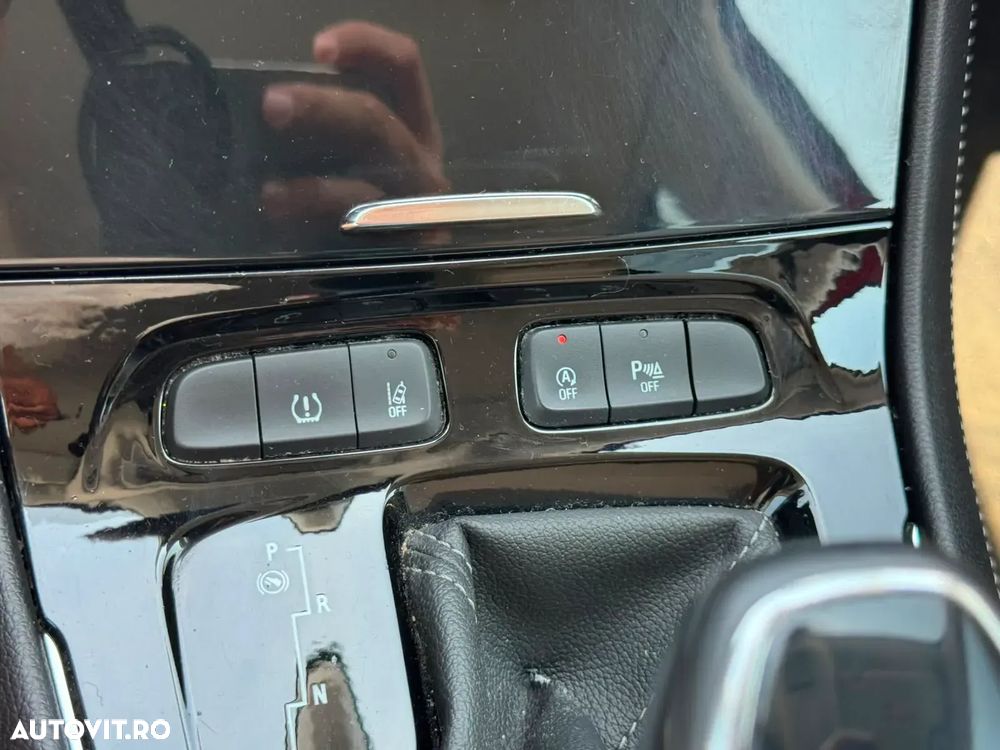 Opel Grandland X 1.6 START/STOP Ultimate Aut. - 17