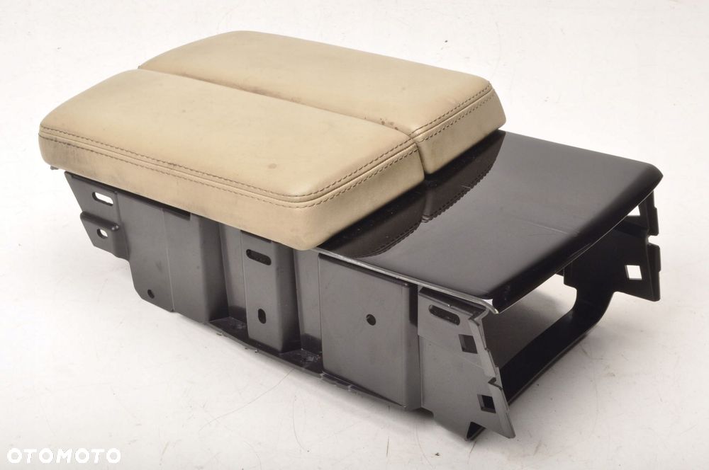 Tesla Model S PODŁOKIETNIK SKÓRZANY JASNY CUP HOLDER 1024241-00-B - 1