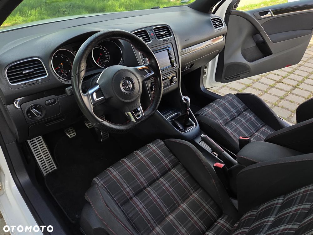 Volkswagen Golf 2.0 GTI - 25