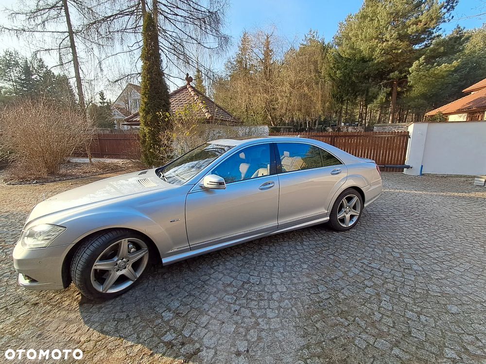 Mercedes-Benz S-Class 2010 photo 2
