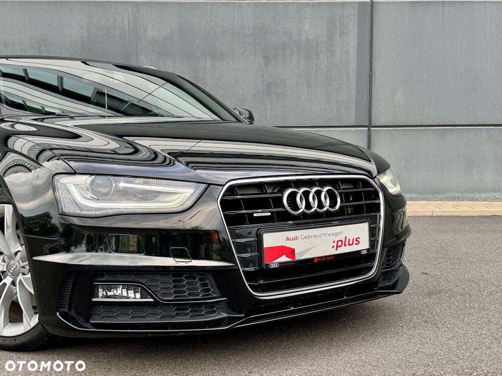 Audi A4 Avant 2.0 TDI DPF clean diesel quattro S tronic S line Sportpaket - 6