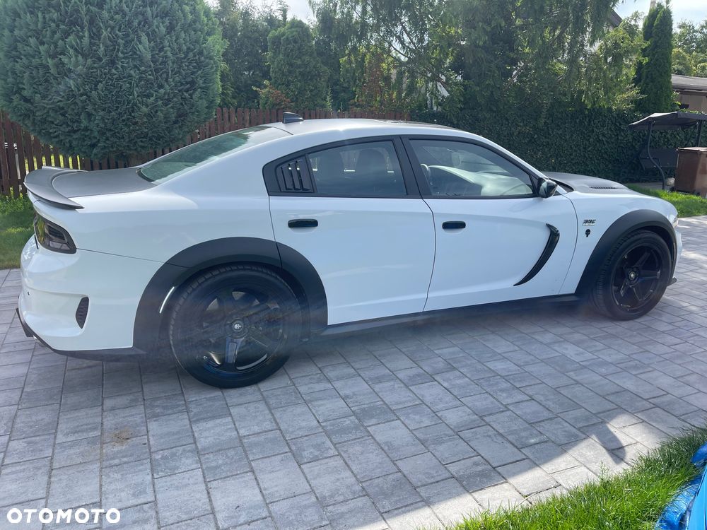 Dodge Charger 6.4 Scat Pack Widebody - 10