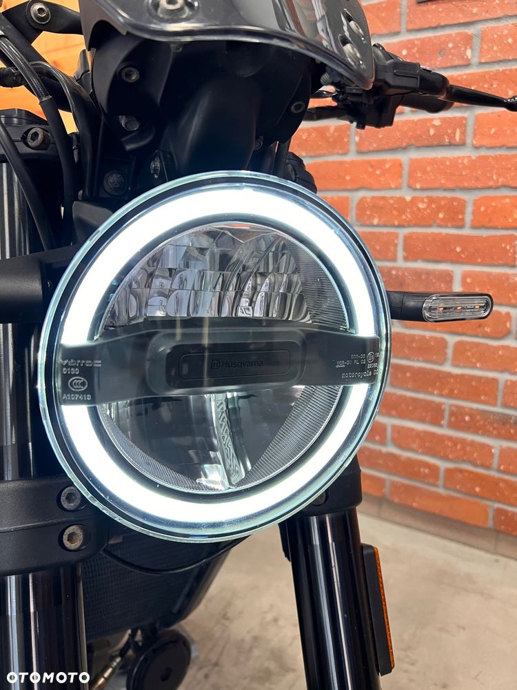 Husqvarna Svartpilen - 27