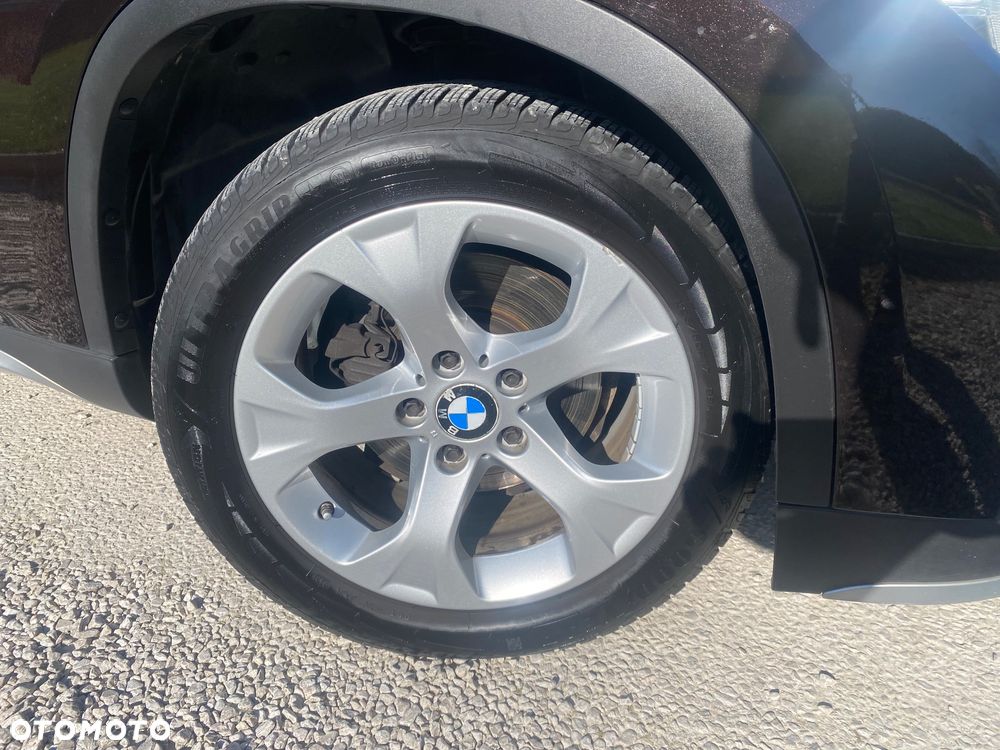 BMW X1 sDrive18d xLine - 32