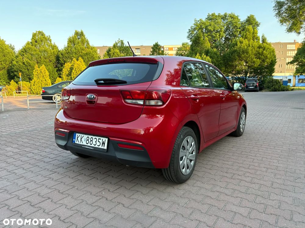 Kia Rio - 8