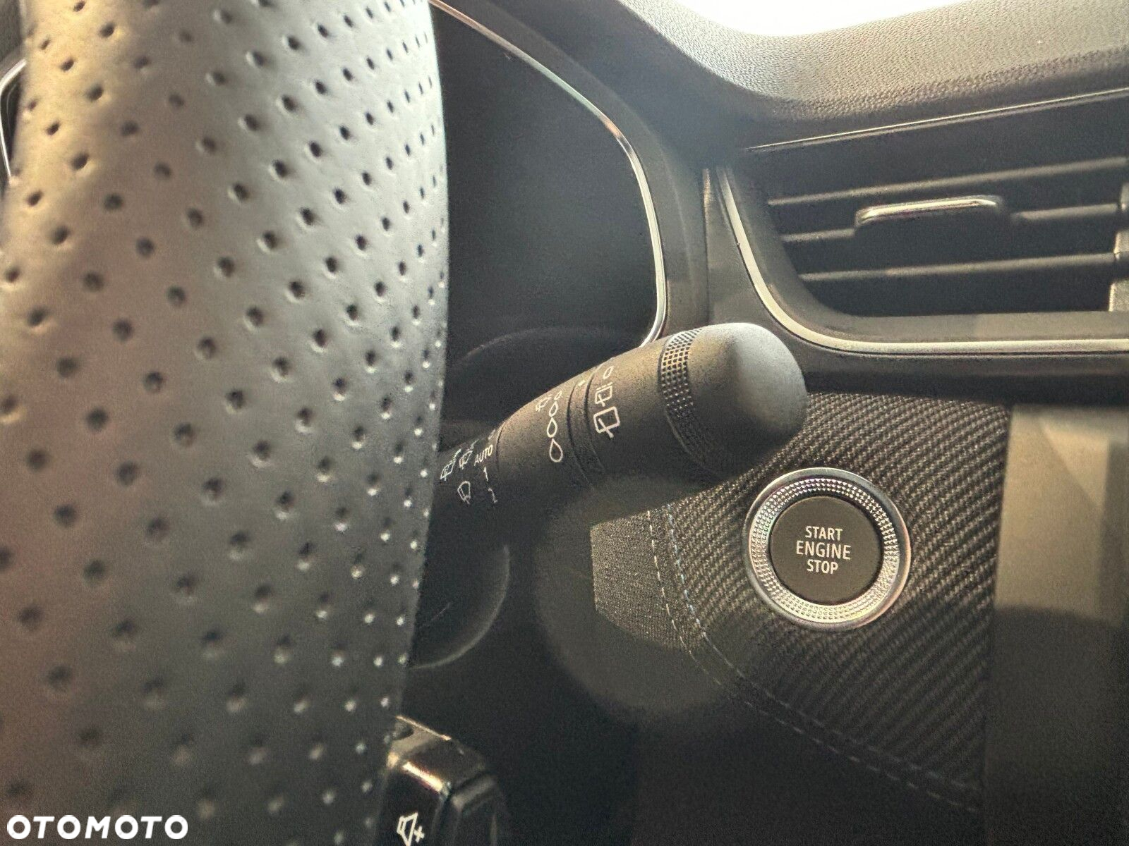 Renault Captur - 28