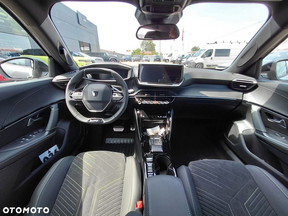 Peugeot 2008 PureTech mHEV GT Exclusive e-DCS6 - 12