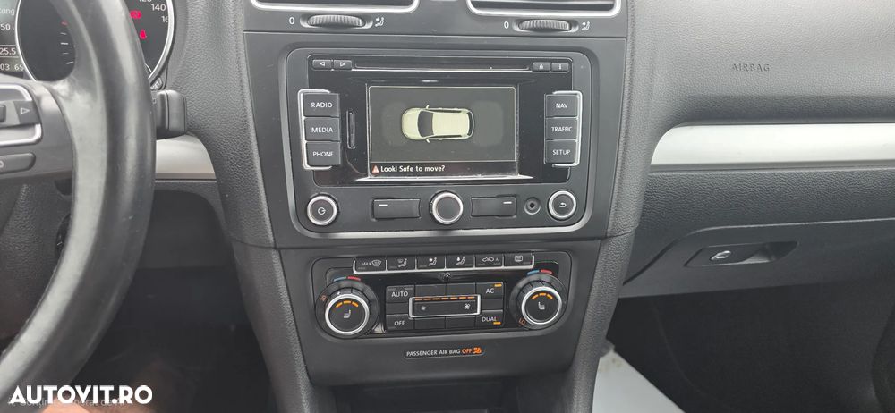 Volkswagen Golf 2010 photo 3