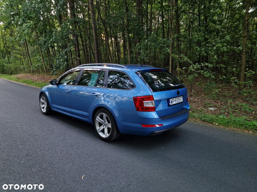 Skoda Octavia 2.0 TDI DSG Sportline - 7