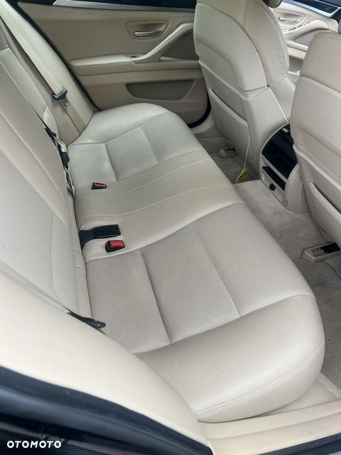 BMW Seria 5 520d xDrive Luxury Line - 7