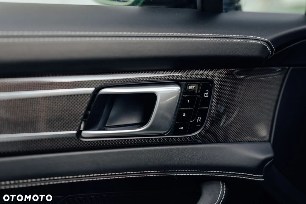 Porsche Panamera GTS GPF Sport Turismo - 22