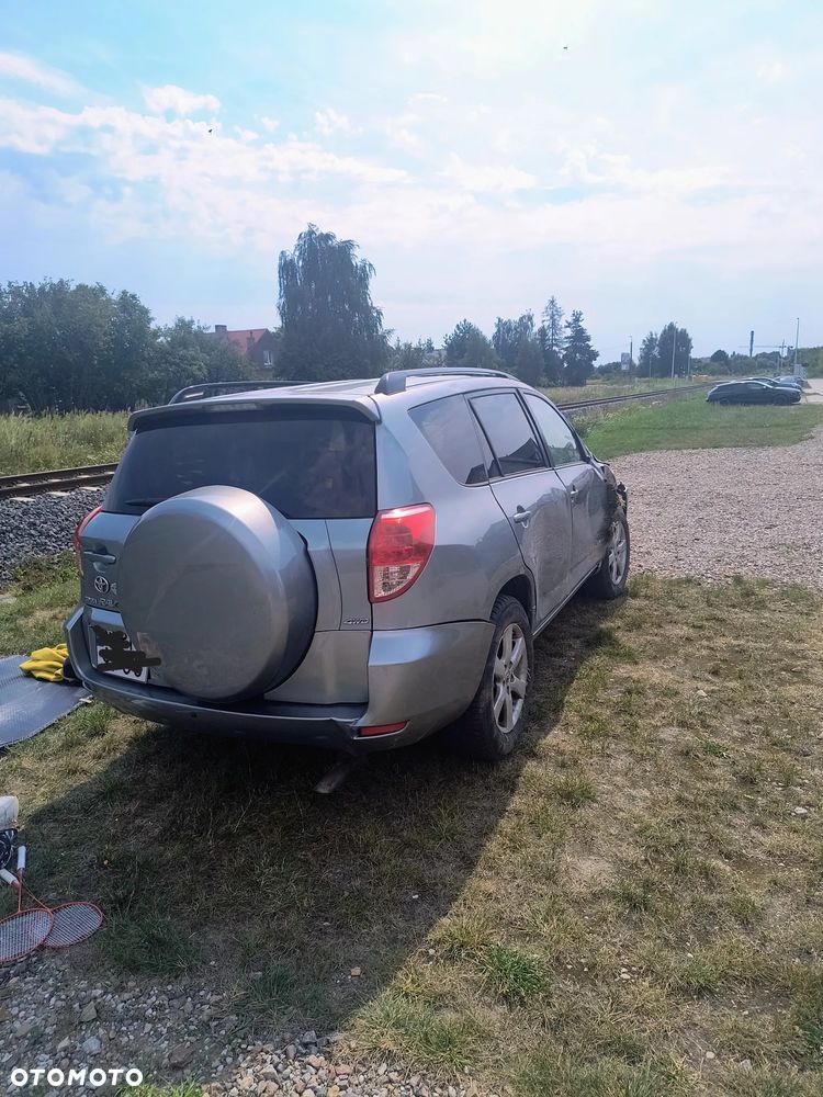 Toyota RAV4 - 5