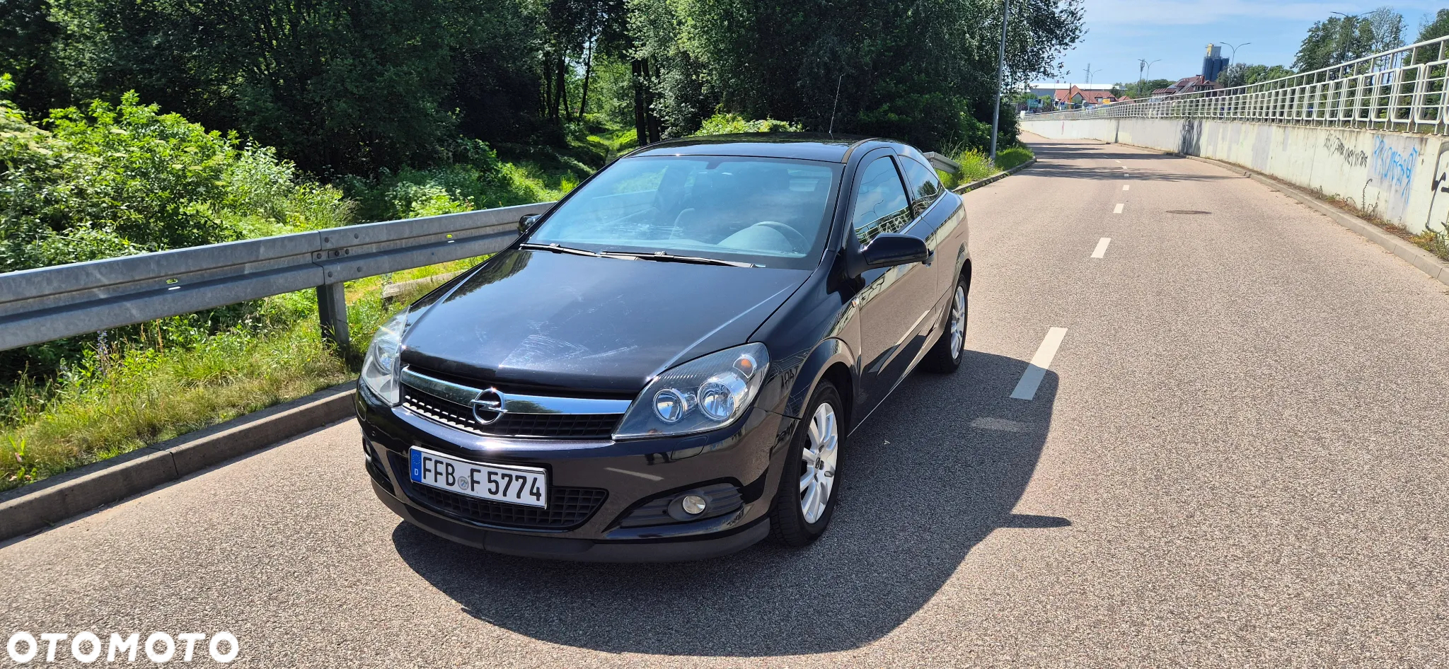 Opel Astra GTC 1.6 - 2