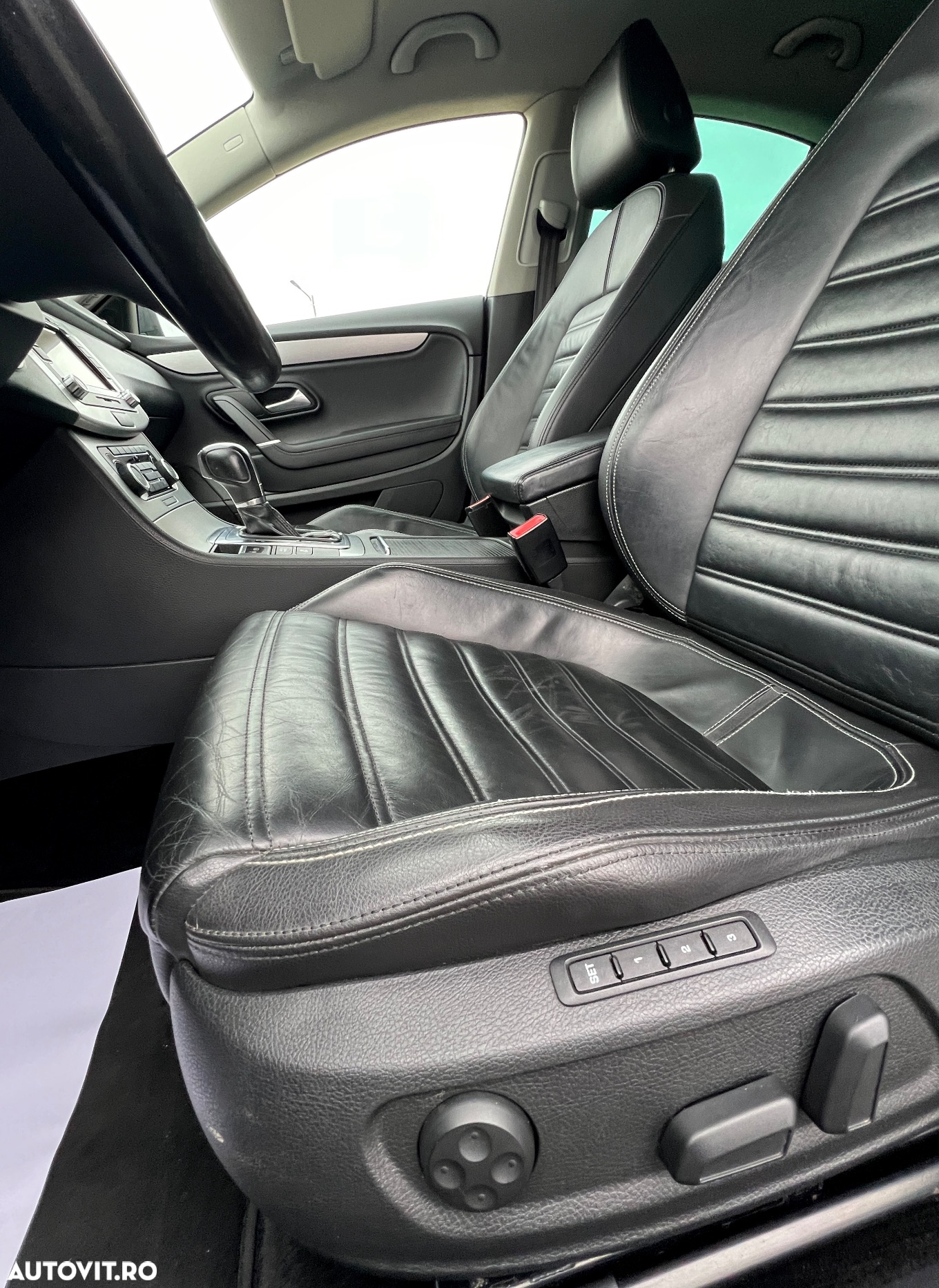 Volkswagen Passat CC 2.0 TDI BlueMotion Technology DSG Exclusive - 3