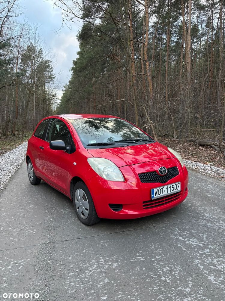 Toyota Yaris 1.0 Luna A/C - 3