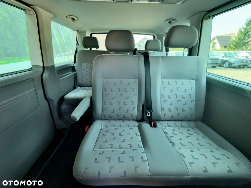 Volkswagen Caravelle - 19
