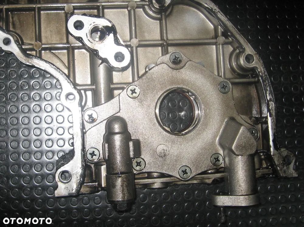 pompa oleju obudowa rozrządu Hyundai I30 I Kia Ceed Soul I 1.6 CRDI - 4