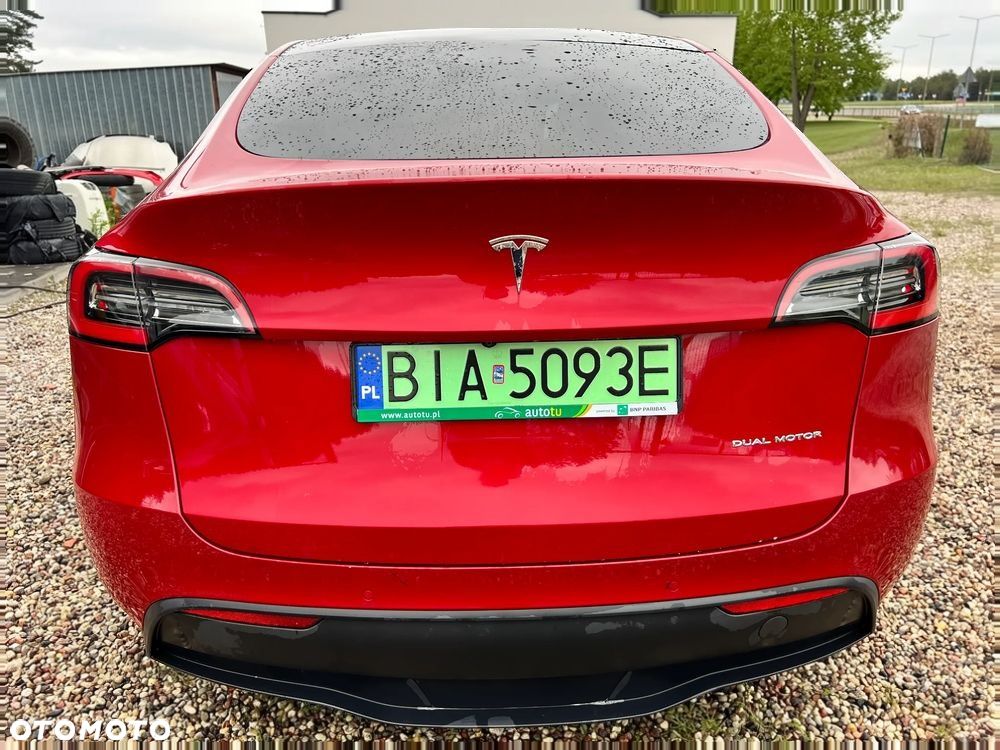 Tesla Model Y Long Range Dual Motor AWD - 6