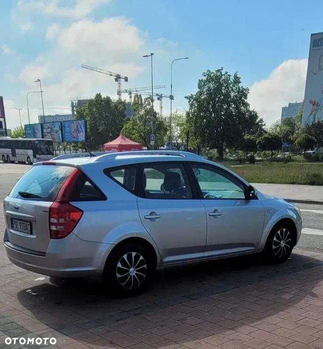 Kia Ceed 2.0 crdi Optimum - 1