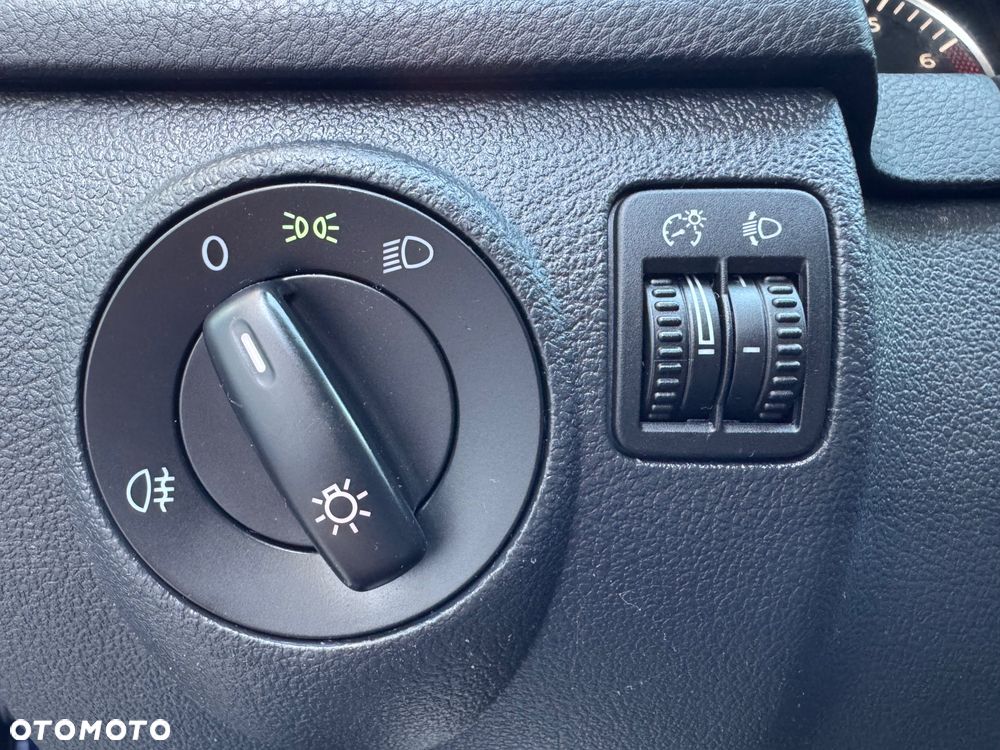 Volkswagen Golf Plus - 27