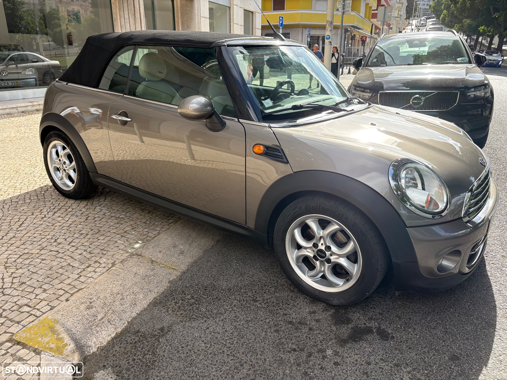 MINI Cabrio Cooper Auto. Highgate - 10
