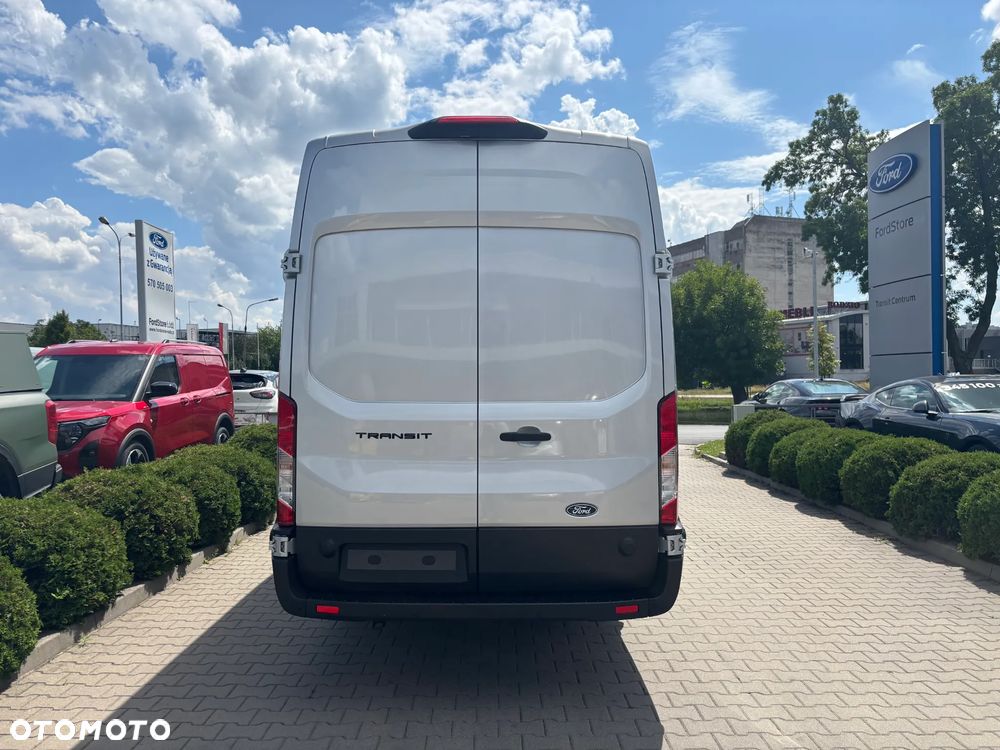 Ford Transit - 11