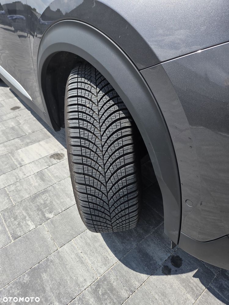 Peugeot 2008 PureTech 130 EAT8 GT Pack - 10