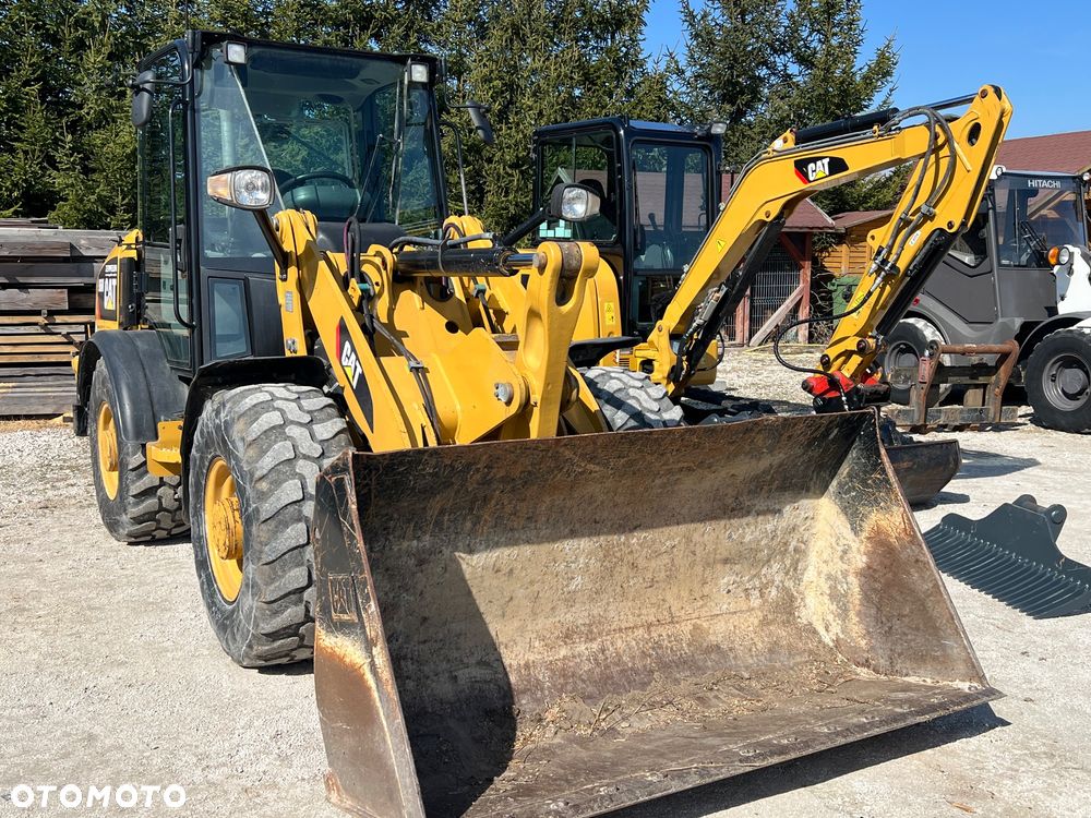 Caterpillar Ładowarka łamana 906M Cat łyżka widły 907 908 5 6 ton SZYBKOZŁĄCZE HYDRAULICZNE dodatkowe linie ZAMIATARKA za dopłatą - 14