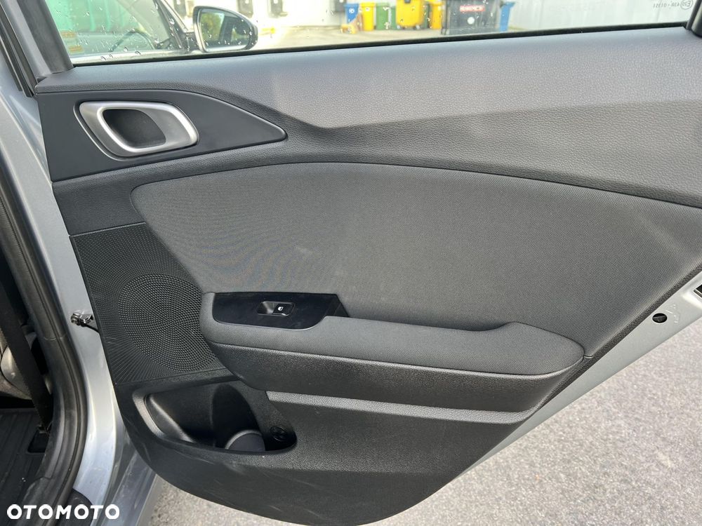 Kia Ceed 1.5 T-GDI M DCT - 21