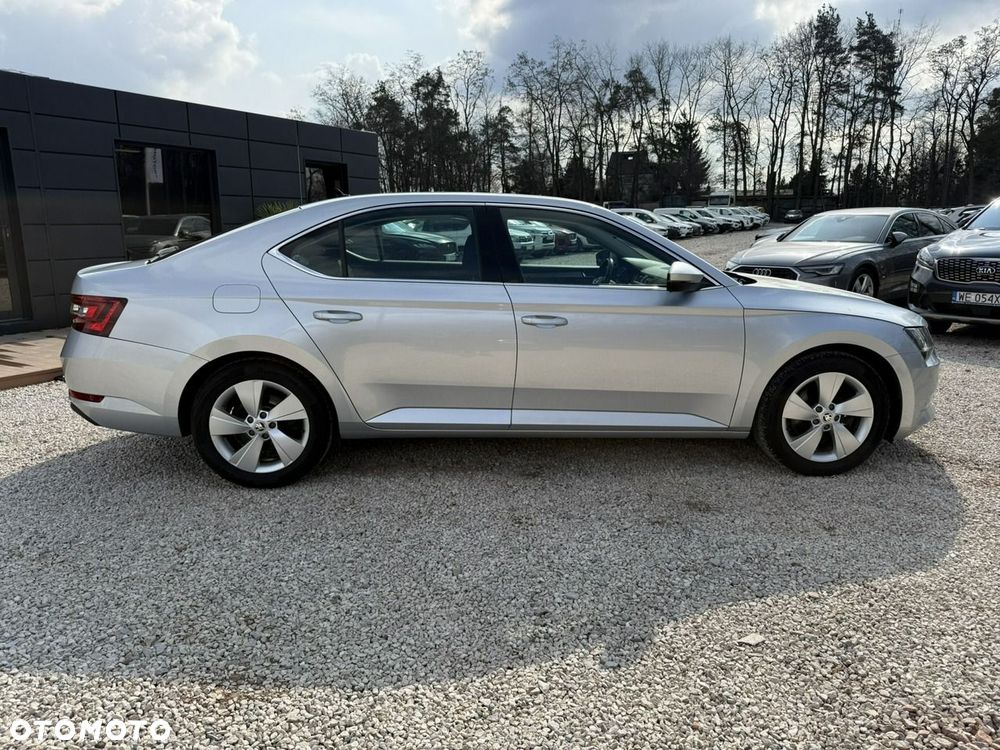 Skoda Superb 2.0 TDI 4x4 Style DSG - 25
