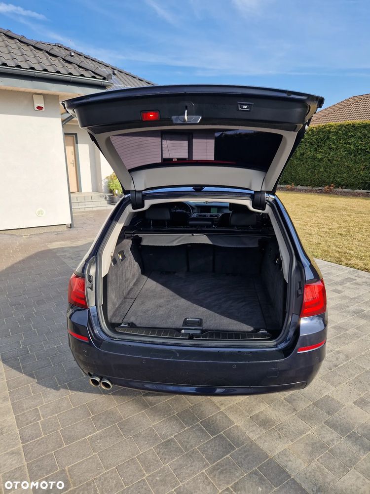 BMW Seria 5 525d xDrive Sport-Aut - 10