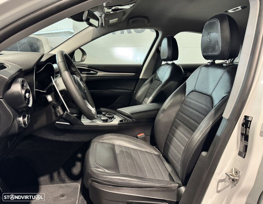 Alfa Romeo Stelvio 2.2 D Super AT8 - 23