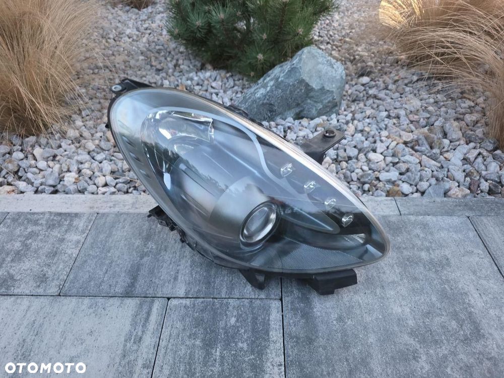 ALFA ROMEO GIULIETTA Lampa prawa przód Zwykła H7 Soczewka Led Ciemna - 2