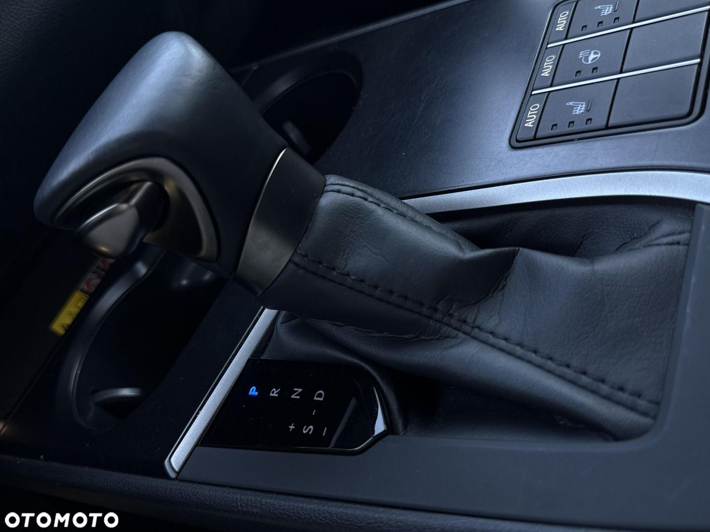 Lexus UX 250h GPF F Sport Design 2WD - 20