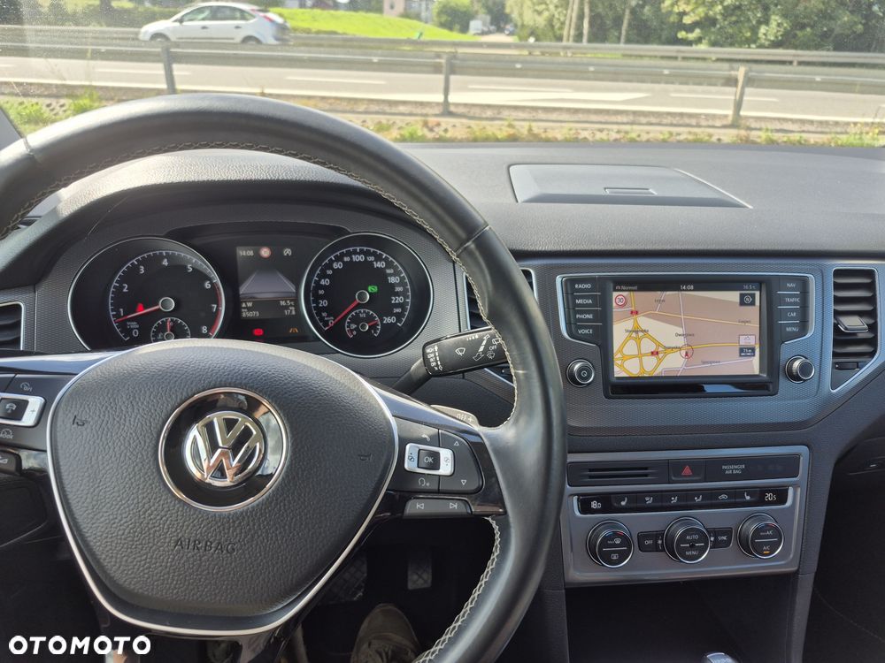 Volkswagen Golf - 5