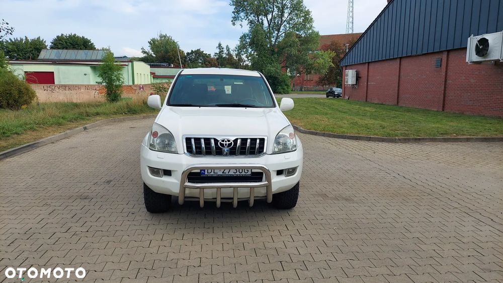 Toyota Land Cruiser - 2