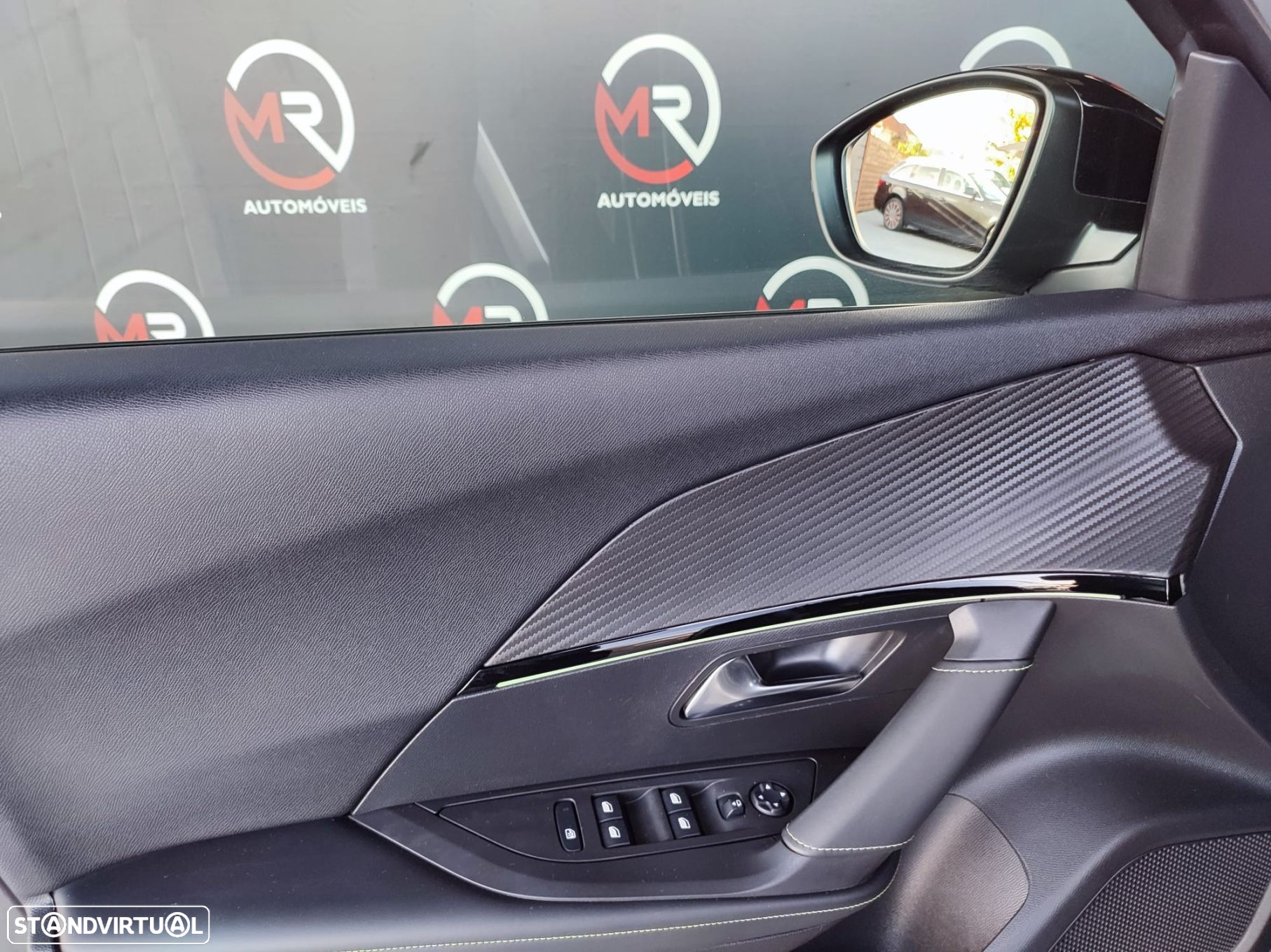 Peugeot 2008 1.5 BlueHDi GT Line EAT8 - 30