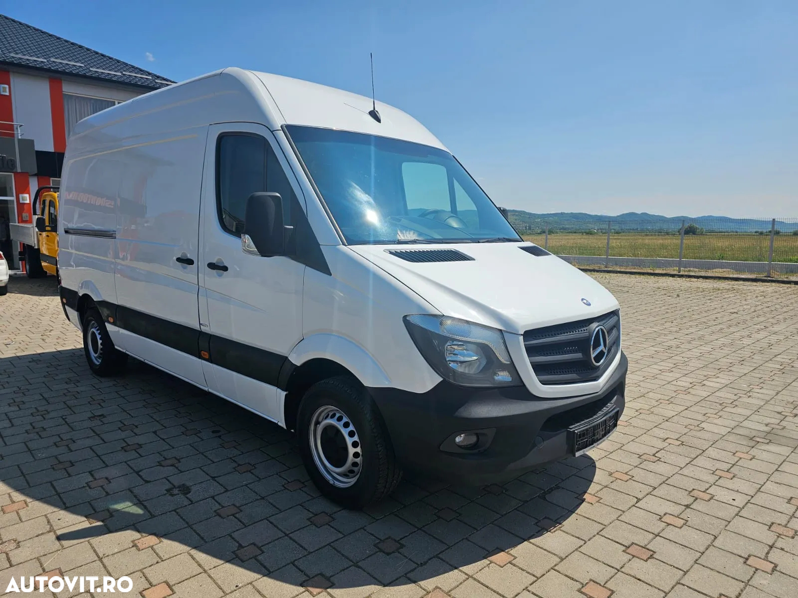 Mercedes-Benz Sprinter 313 CDI An 2015 Cutie Automată Climă Navigație Mare Comenzi volan Pilot automat Încălzire scaun - 2