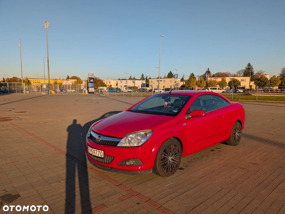 Opel Astra III GTC 1.9 CDTI Cosmo - 24