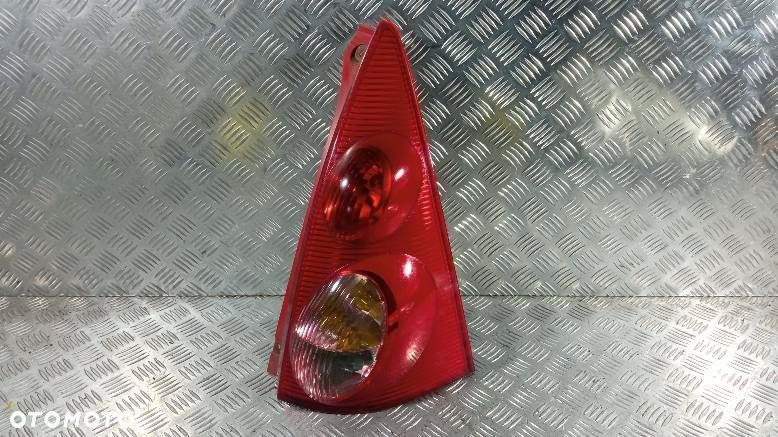 LAMPA PRAWA TYLNA PEUGEOT 107 - 1