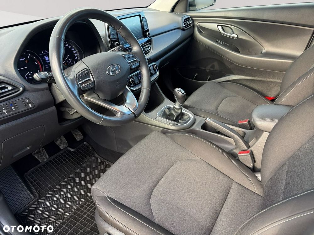 Hyundai i30 1.6 D Comfort - 8