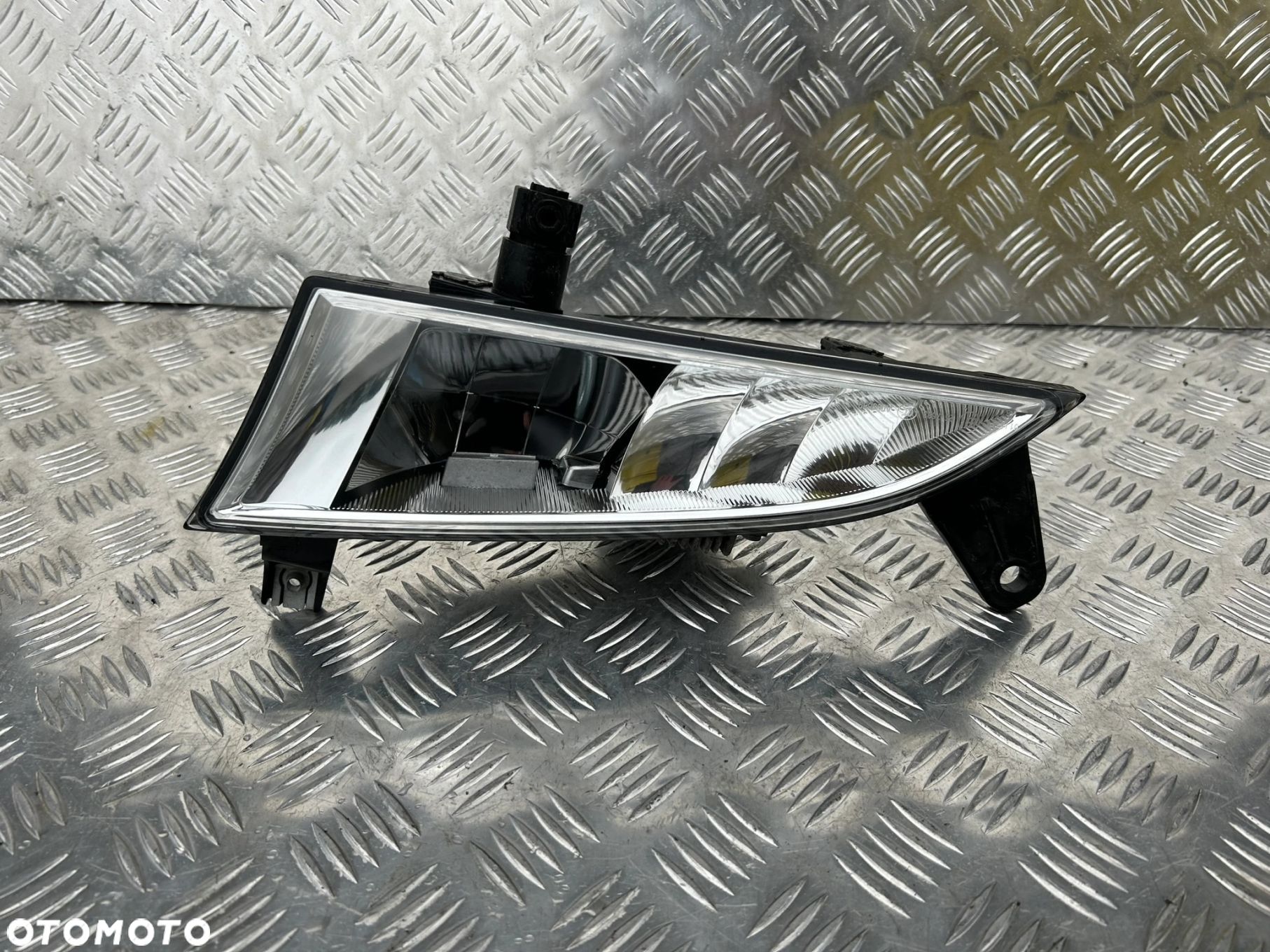 HALOGEN LAMPA ATRAPY SCANIA NTG - 1