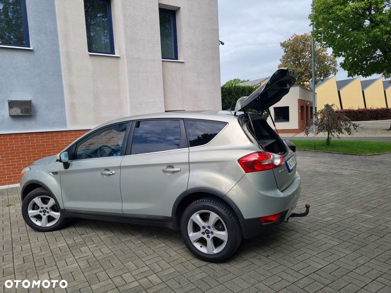 Ford Kuga 2.0 TDCi 4x4 Titanium - 11