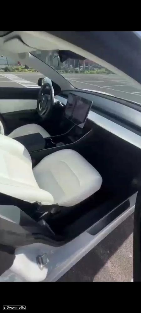 Tesla Model 3 Standard Range Plus RWD - 3
